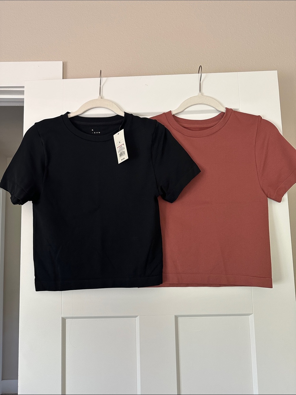 a new day Short-Sleeve Tees - Black & Dusty Rose Clay